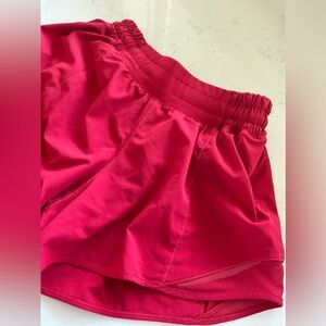 Lululemon dark red hotty hot short inseam 2.5” low rise size 4